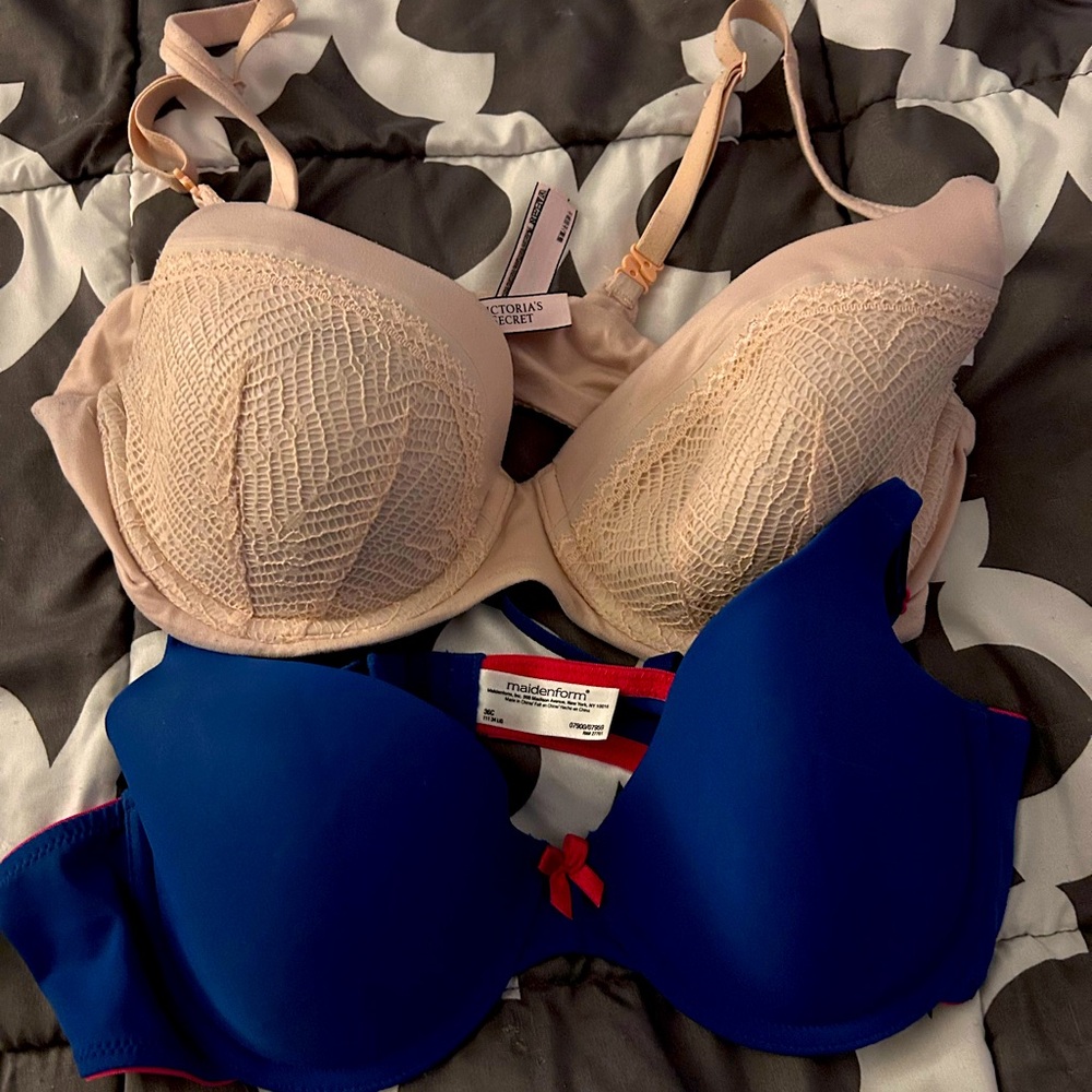 2 bras 36c Maidenform and Victorias Secret